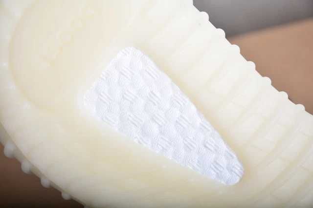 #BLACKFRIDAY Yeezy Boost 350 V2 'Bone'