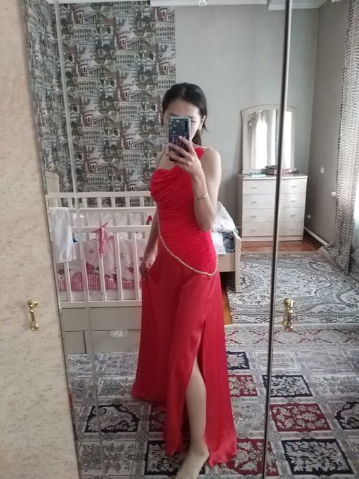 Продам вечерний платье