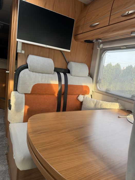 продавам кемпер Burstner Aviano автоматик