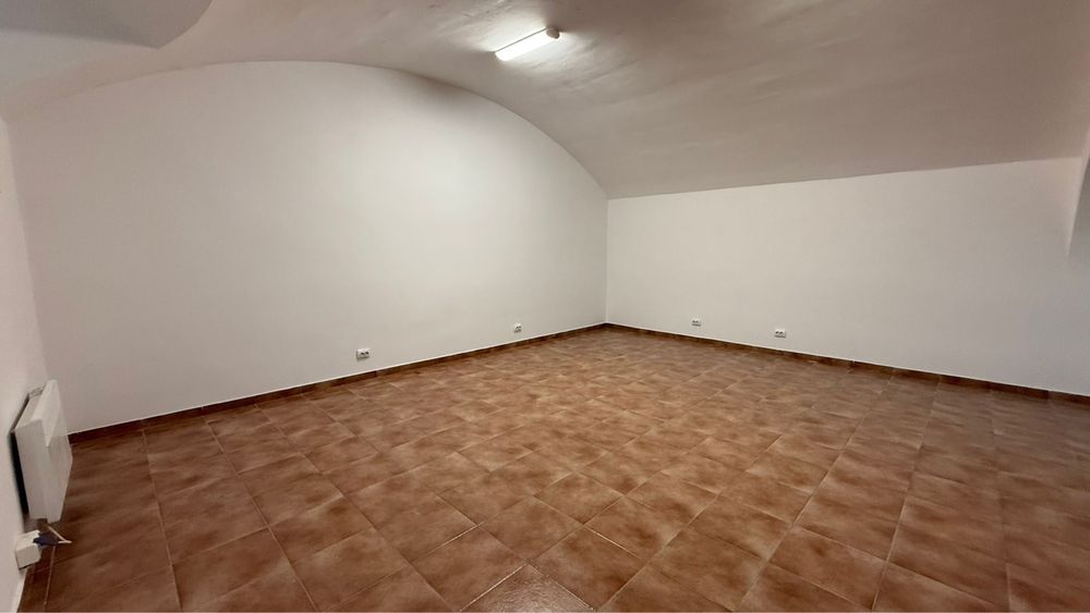 Proprietar, inchiriez spatiu Ultracentral