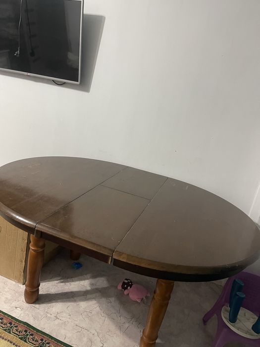 Кухонный стол очень прочный