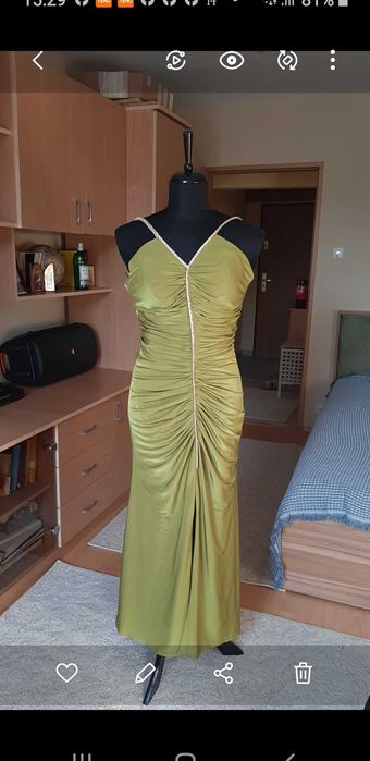 Vand rochie lunga  , pt.ocazii