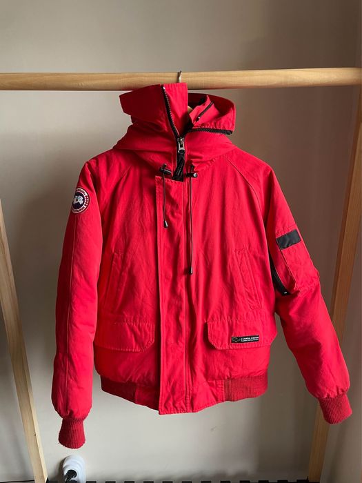 Зимно пухено яке Canada Goose / Chilliwack в червен цвят