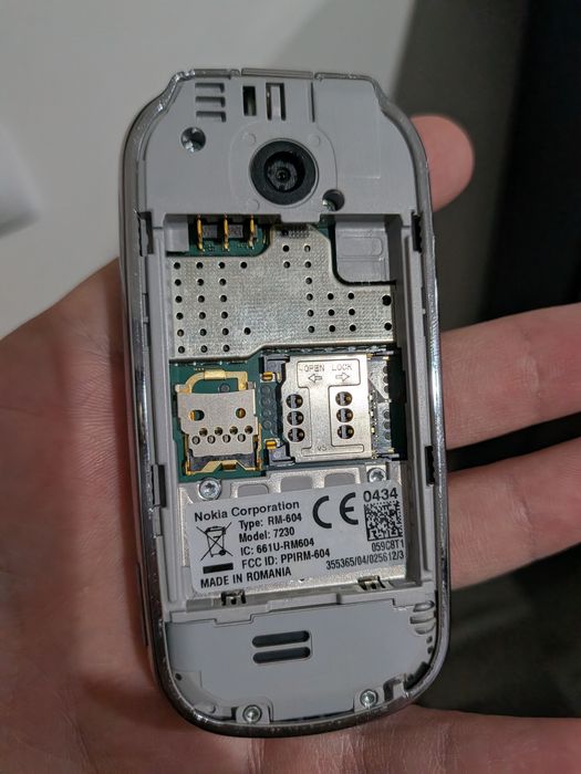 Două telefoane Nokia