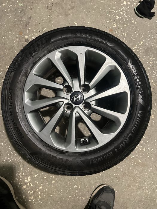 Продам диски с резиной акцент 22год