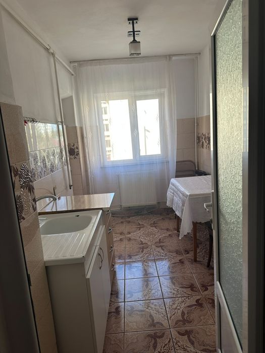Închiriez apartament 2 camere