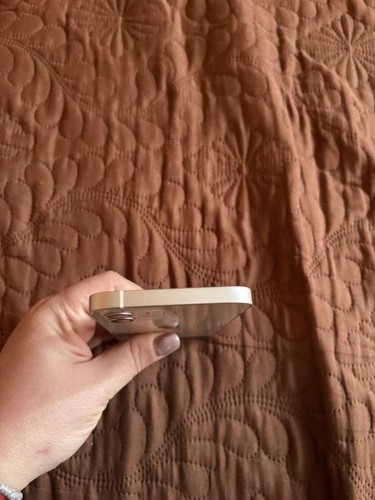 Iphone 12 без забележки75% капацитет на батерията