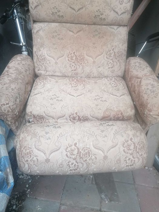2 buc  fotolii tapitate stofa culoare bej cu imprimeu