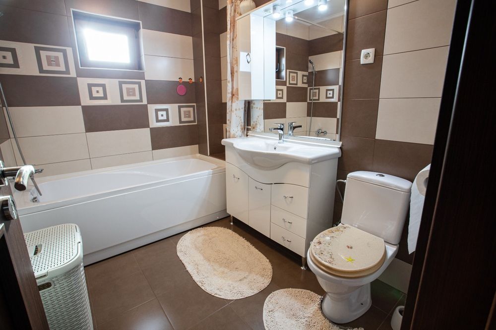 De închiriat apartament de lux