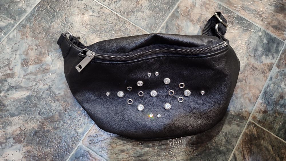 Продам для девочек 1000