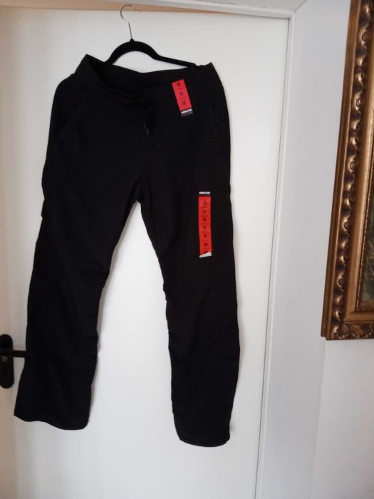 Спортен дамски панталон"Kirkland"