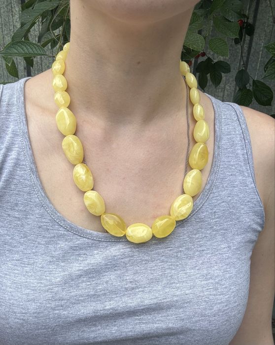 Натуральный молочный янтарь