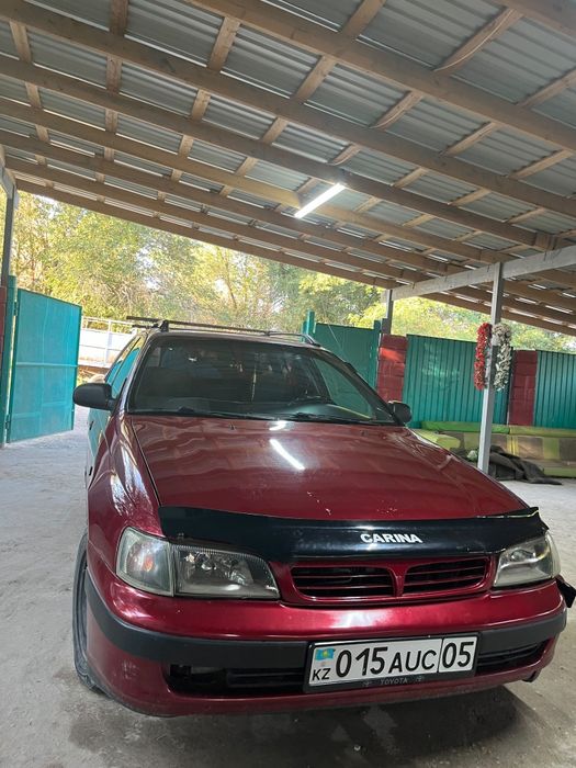 Toyota Carinaa E