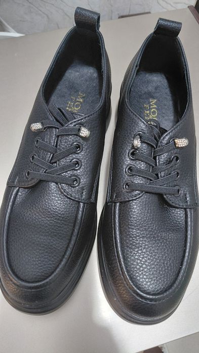 Женская обувь .39