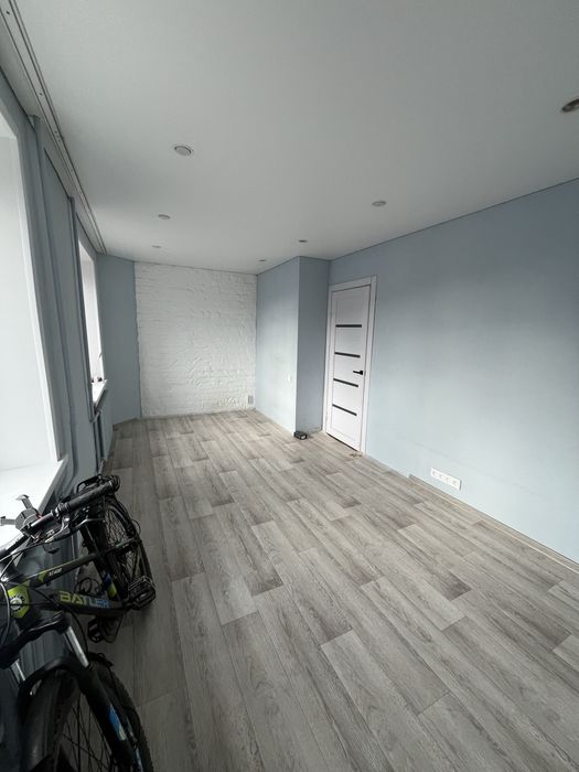 Продам 4-ком квартиру