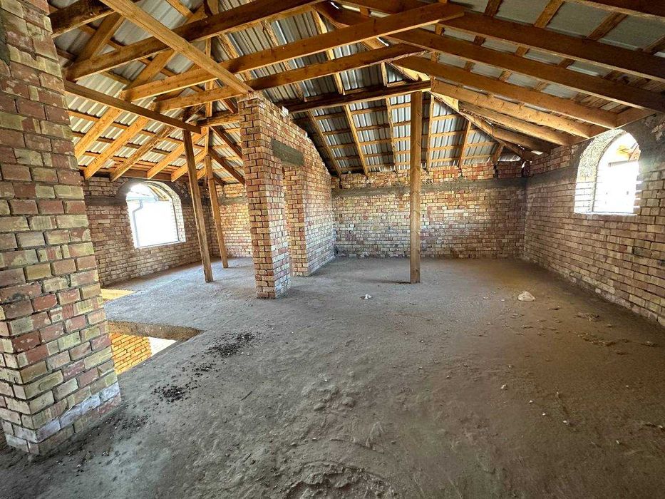 Дача-коттедж сотилади