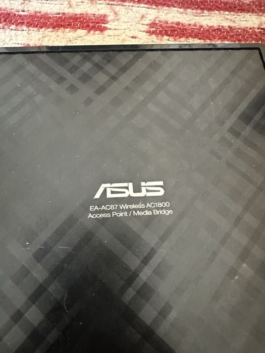 Vând ASUS EA-AC87 – Router/Bridge Wireless AC1800, Super Viteză!