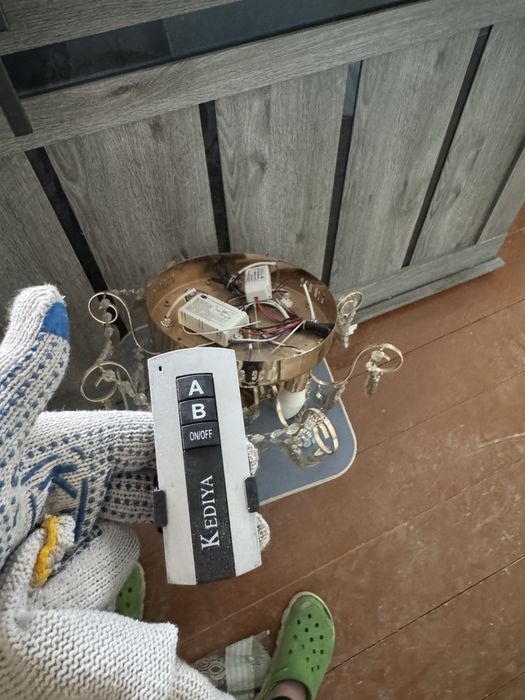 Люстры б/у в хорошем состоянии