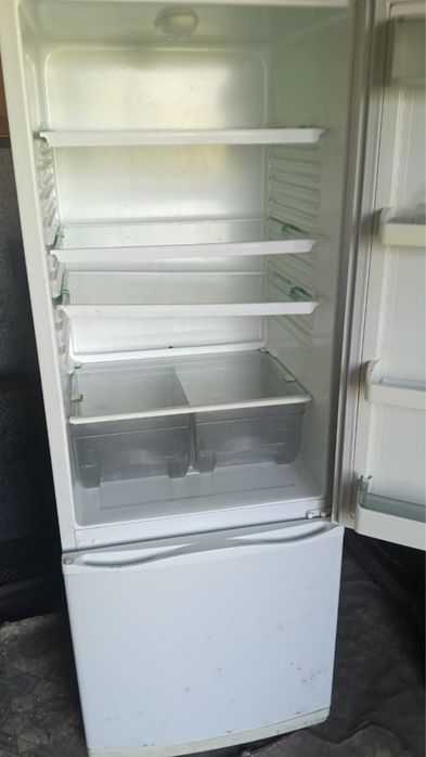 Продам холодильник