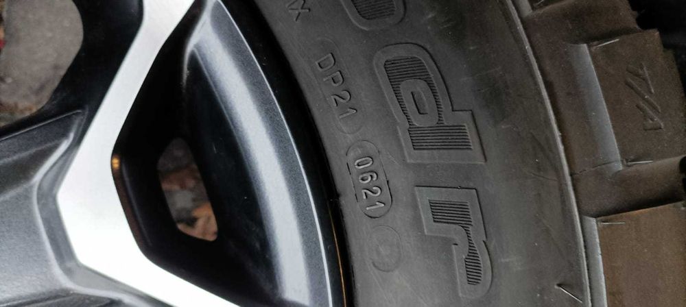 Продавам Джанти и гуми