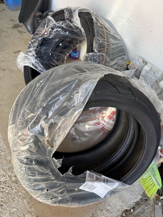 TRIUMPH Triple R, 2017 editie aniversară 10th Anniversary R-Dark