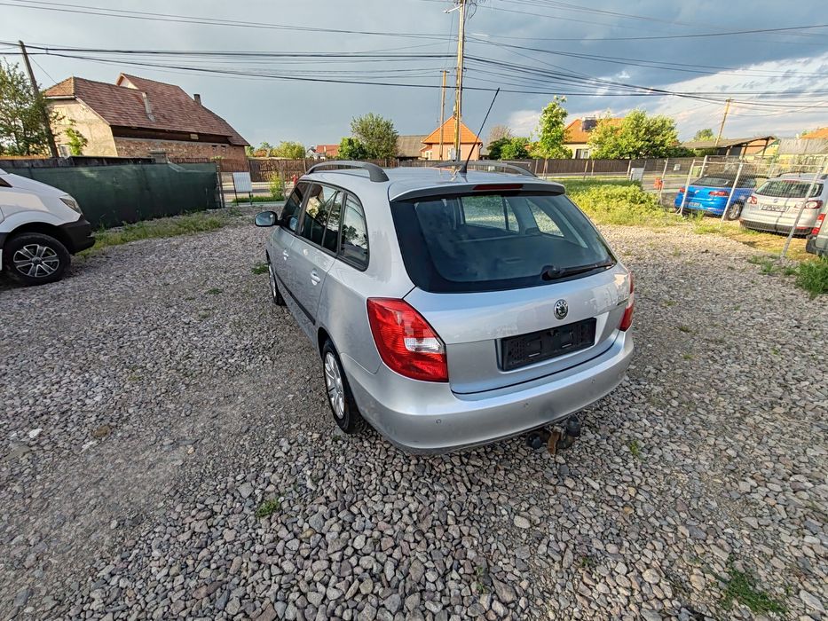 SKODA Fabia 2011 — imagine 4
