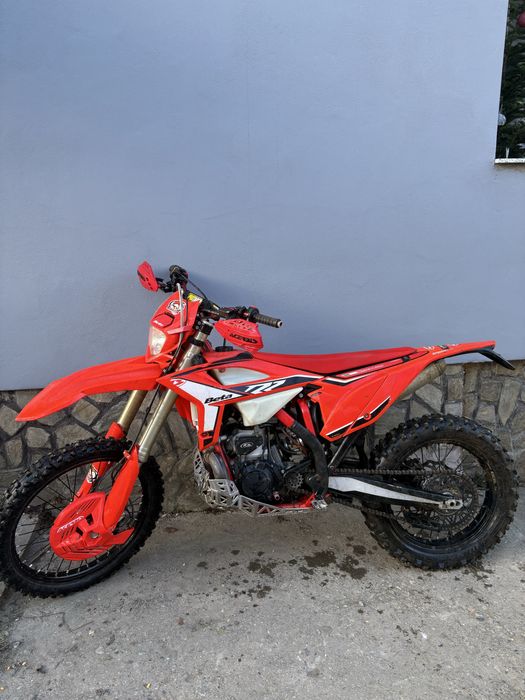 BETA Rr300 2T 2022 80 de ore full protectii!!