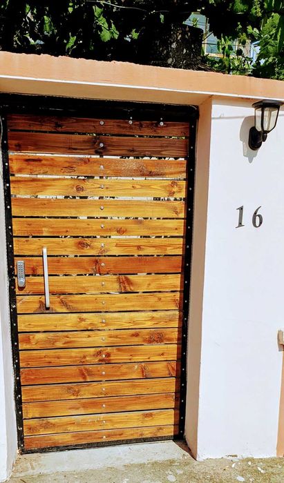 Входна Дървена Врата