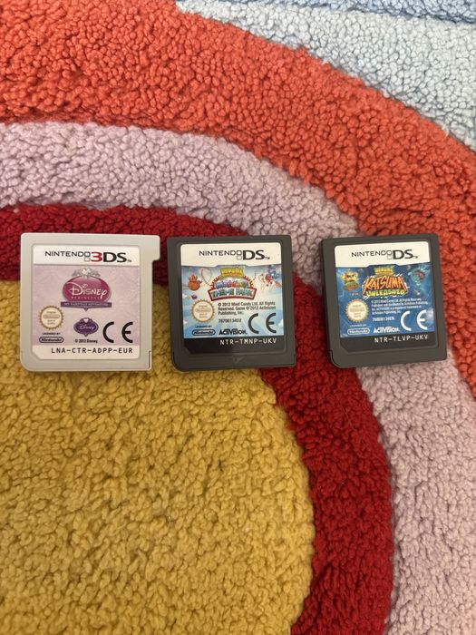 Nintedo 3ds xl+ 3 игри и зарядно