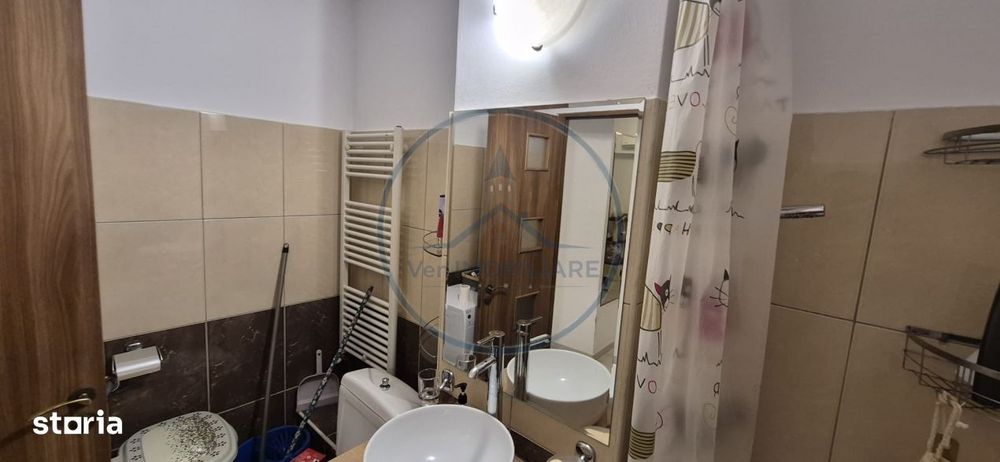 Apartament 2 camere , decomandat, et. 3, strada  Andrei Muresanu