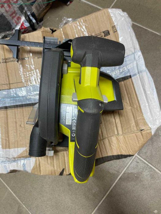 Fierăstrău circular fără fir RYOBI R18CSP-0 18V ONE+ – lamă de 150 mm, reglare adâncime și unghi de tăiere înclinat 0-50°, ergonomic