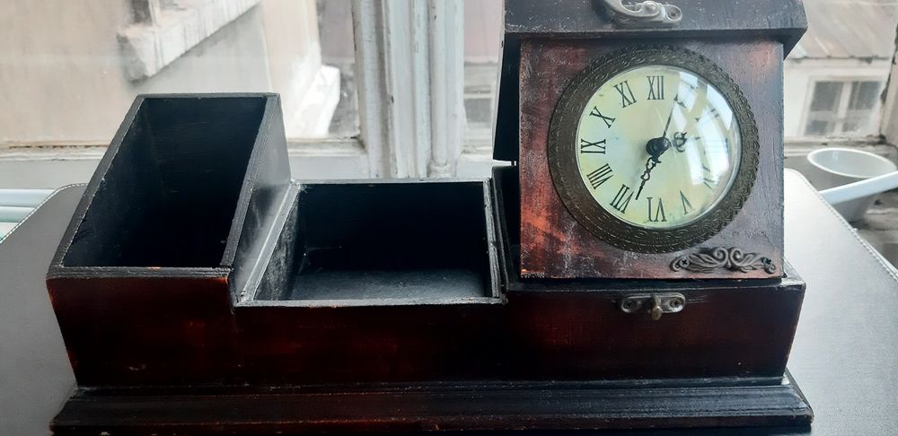 Стар дървен органайзер