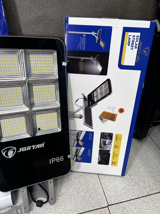 LED Соларна улична лампа JORTAN 2400 W най мощната стойка панел