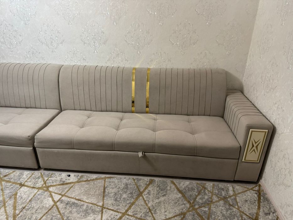 Продам диван 4-х метровый