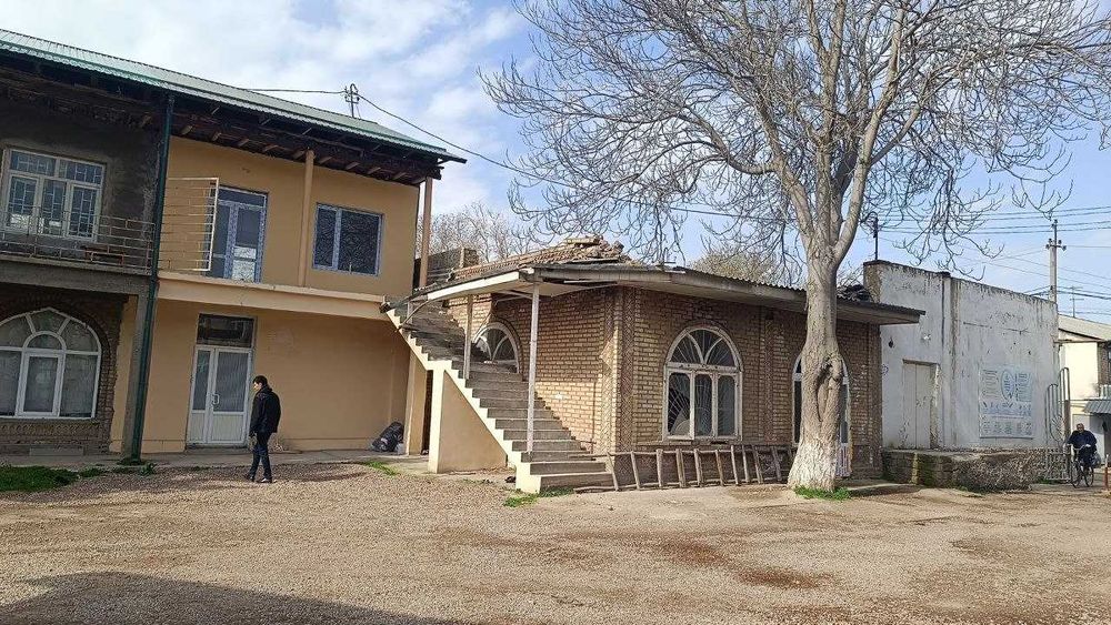 Арендага Дукон берилади Пискент центр бозорда жойлашкан без ремонт