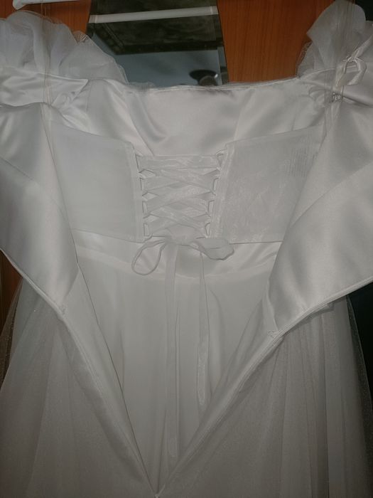 Vând rochie de mireasă.