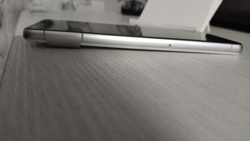Pixel 7 с коробкой