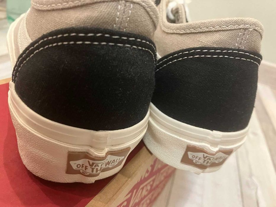 Нови кецове Vans