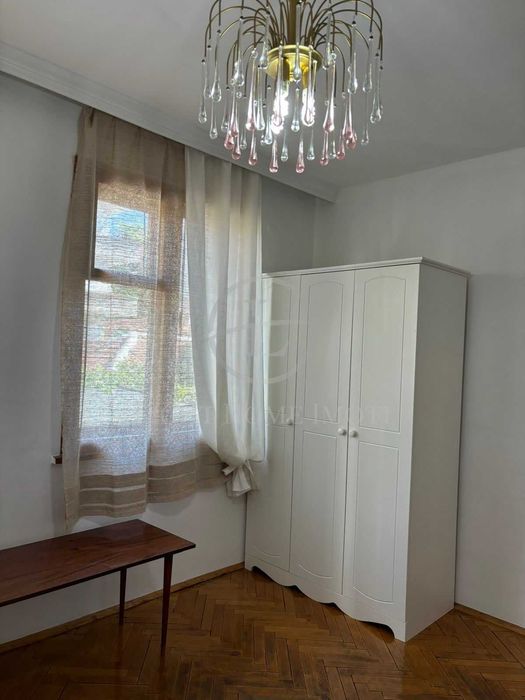 Продава се Тристаен апартамент в Пловдив, Кючук Париж - 178 кв.м за 1096 €/кв.м - Снимка #13