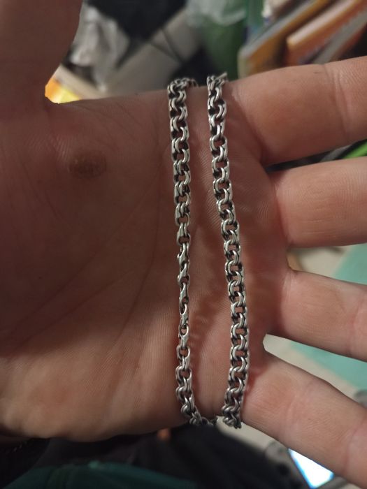 Продам серебряную цепочку