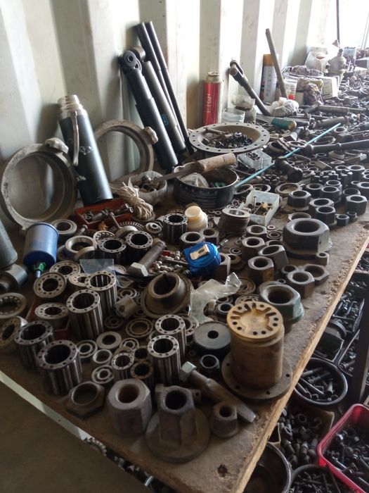 Запчасти, болты гайки итд