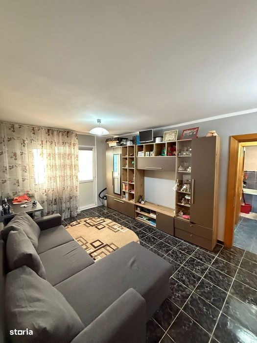 3 CAMERE cu bucatarie mare, Narcisa