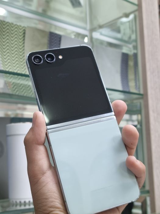 Samsung Z Flip 5