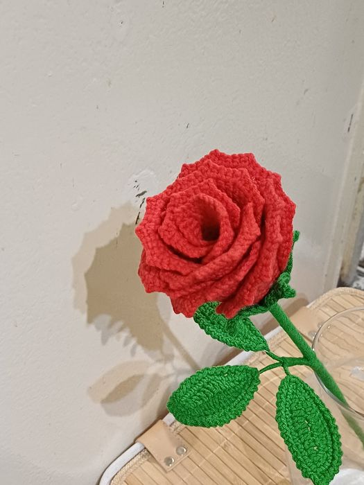 Плетени рози различни цветове