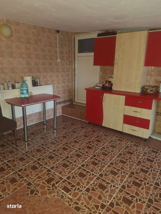 Casa Cu Teren 471 Mp -Ideal  Pentru Locuit Sau Investitie.