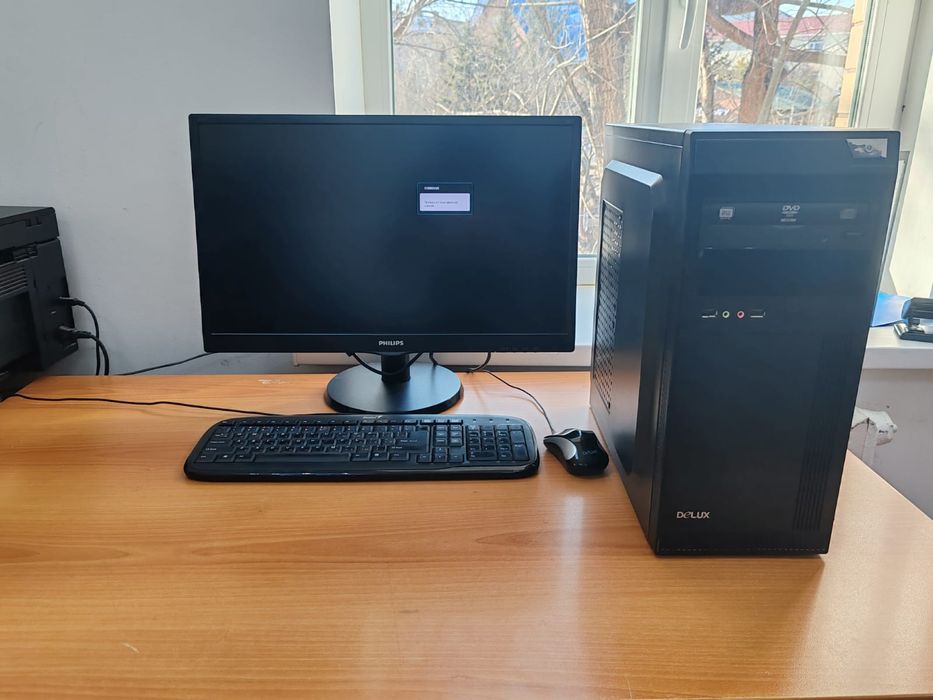 Продаю компьютер полностью (мышь,монитор,клавиатура в комплекте)