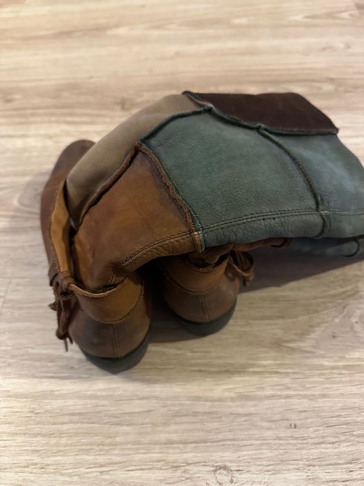 Бели оригинални кецове Converse  и Дамски ботуши естествено кожа