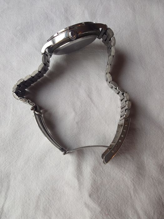 Полет - руски механичен часовник, с ръчно навиване.