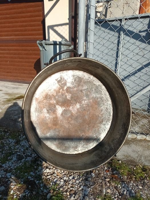 Тава за варене на лютеница