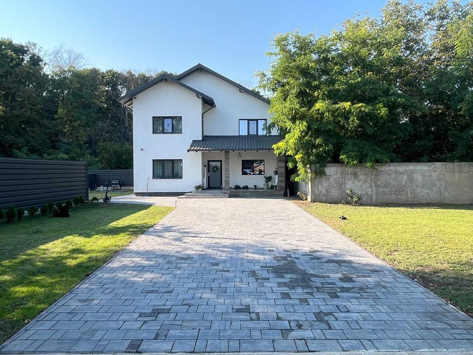 Casa Noua Puchenii mici langa padure
